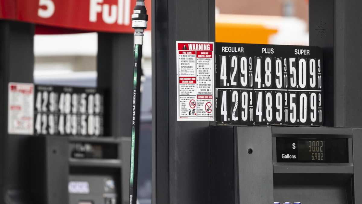 Immagine di Così l'embargo del petrolio russo può portare la benzina verso i 2,5 euro al litro