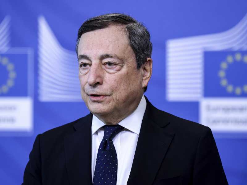 Draghi negozia con l'Europa ma è accusato di essere marginale sull'Ucraina