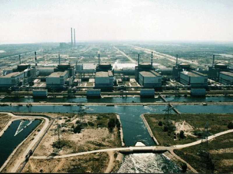 Una veduta della centrale nucleare di Zaporizhzhia, prima di essere colpita e incendiata da tiri d'artiglieria russa nel sud dell'Ucraina (Foto: Ansa(Energo Atom)