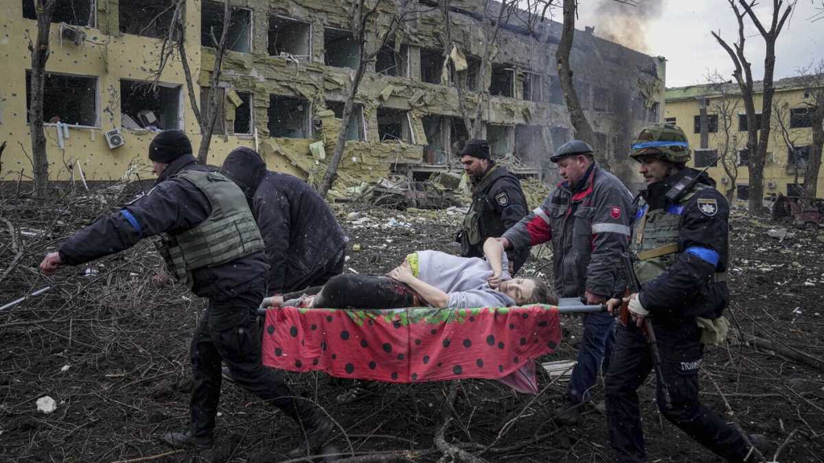 Immagine di Le bombe sull’ospedale pediatrico di Mariupol segnano la svolta irrimediabile della guerra