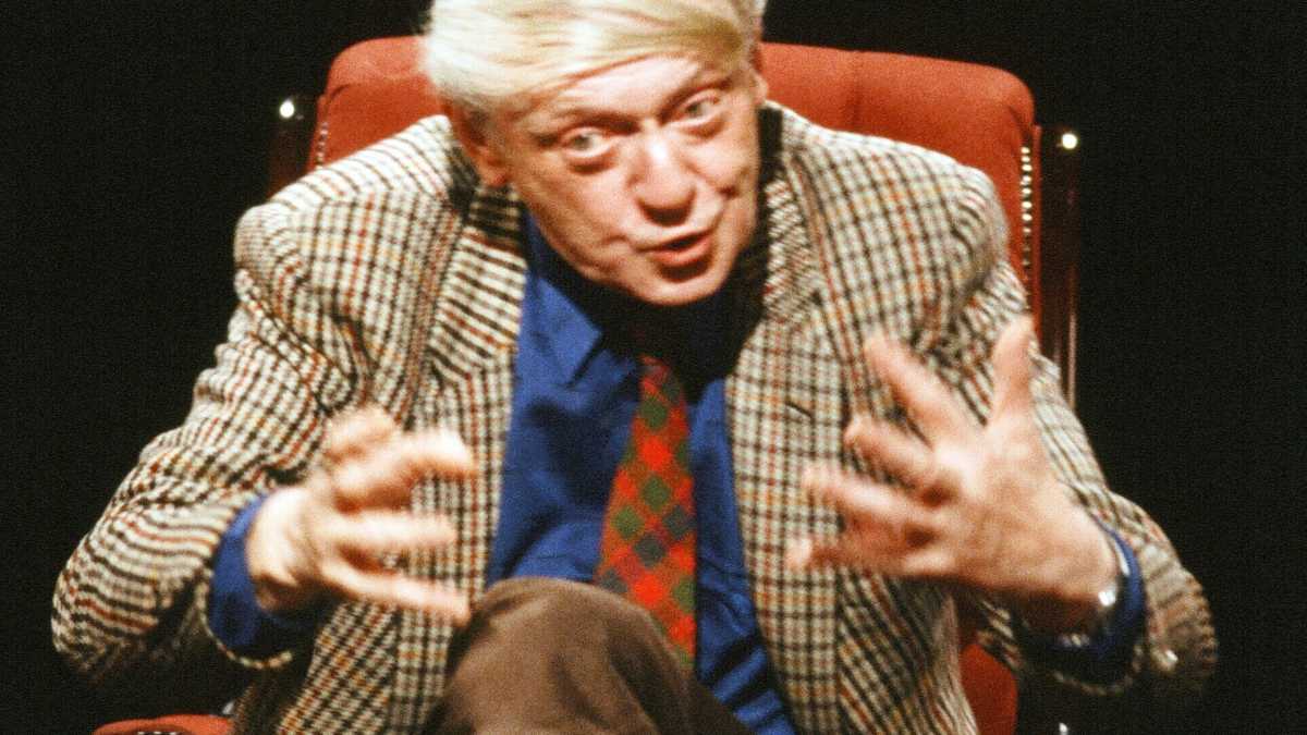 Immagine di Il viaggio di Anthony Burgess nella proverbiale inefficienza russa