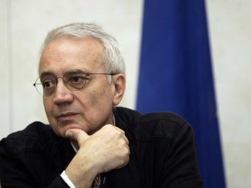 "Cari compagni pacifisti, Putin la pace non la vuole. Servono le armi". Parla Flores d'Arcais