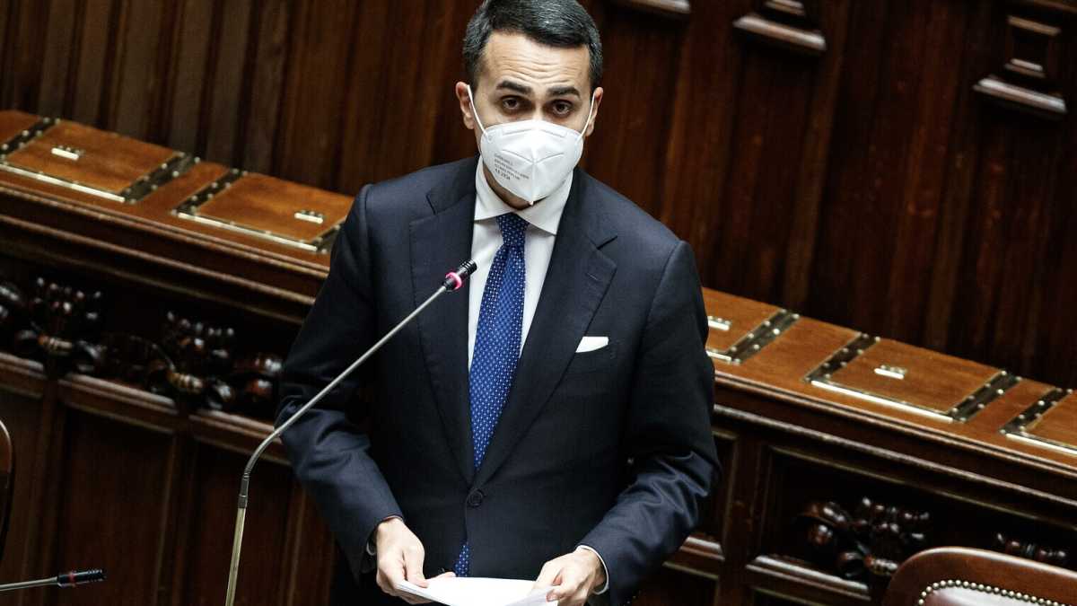 Immagine di Di Maio scrive a Casellati e Fico: "No alle missioni dei parlamentari in Ucraina"