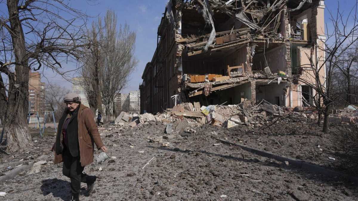 Immagine di Guerra in Ucraina. Piccoli passi avanti nei colloqui. Prime evacuazioni a Mariupol