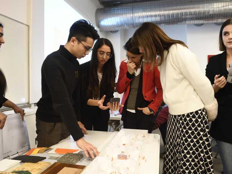 Studenti dello IED agli Amazon design awards 2019 (Ansa) 