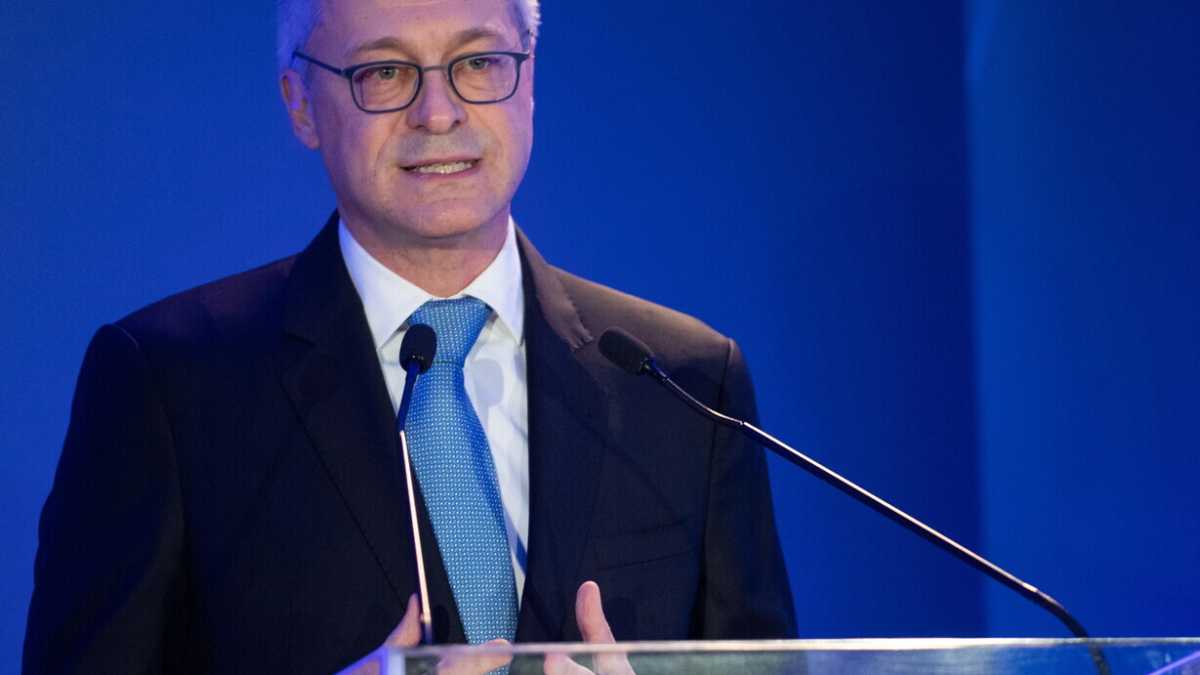 Immagine di Bonomi lancia un monito al governo: "Senza interventi l'industria italiana va verso la paralisi"