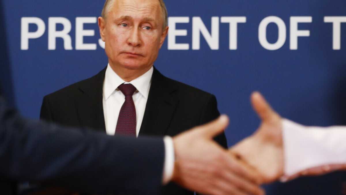 Immagine di Bersani e i paragoni storici azzardati su Metternich e Putin