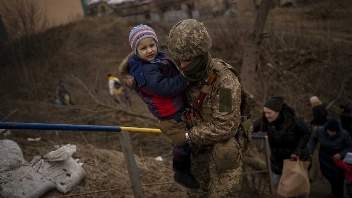 Immagine di Partito per combattere. Il diario di un francese accorso in aiuto dell'Ucraina in guerra