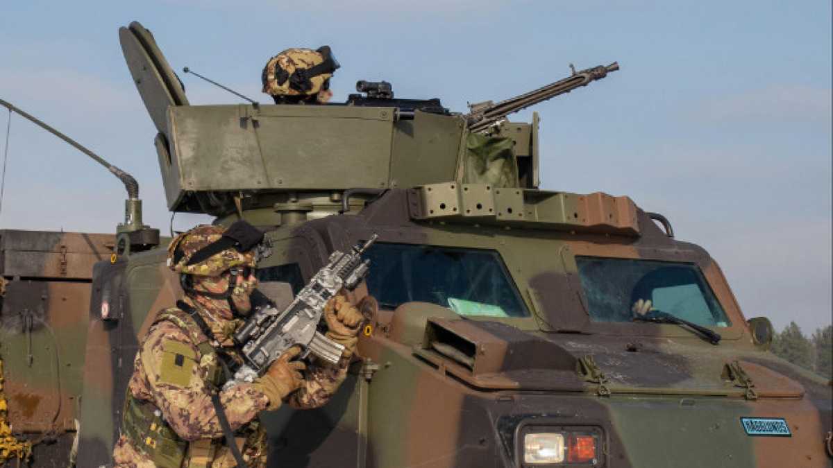 Immagine di Nel solco di Scholz e Macron. Guerini rilancia la difesa italiana e quella europea