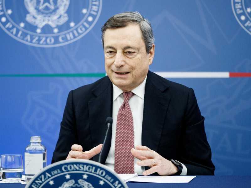 Li chiamavano "Pigs". Draghi incontra Sánchez, Costa e Mitsotakis