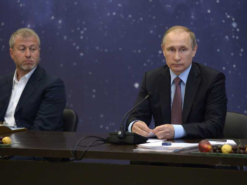 Roman Abramovich e Vladimir Putin (Ansa)