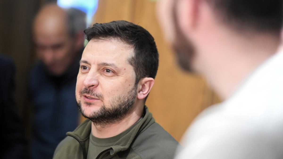 Immagine di C'è Zelensky, mezzo Parlamento pronto al forfait. Non solo gli amici di Putin