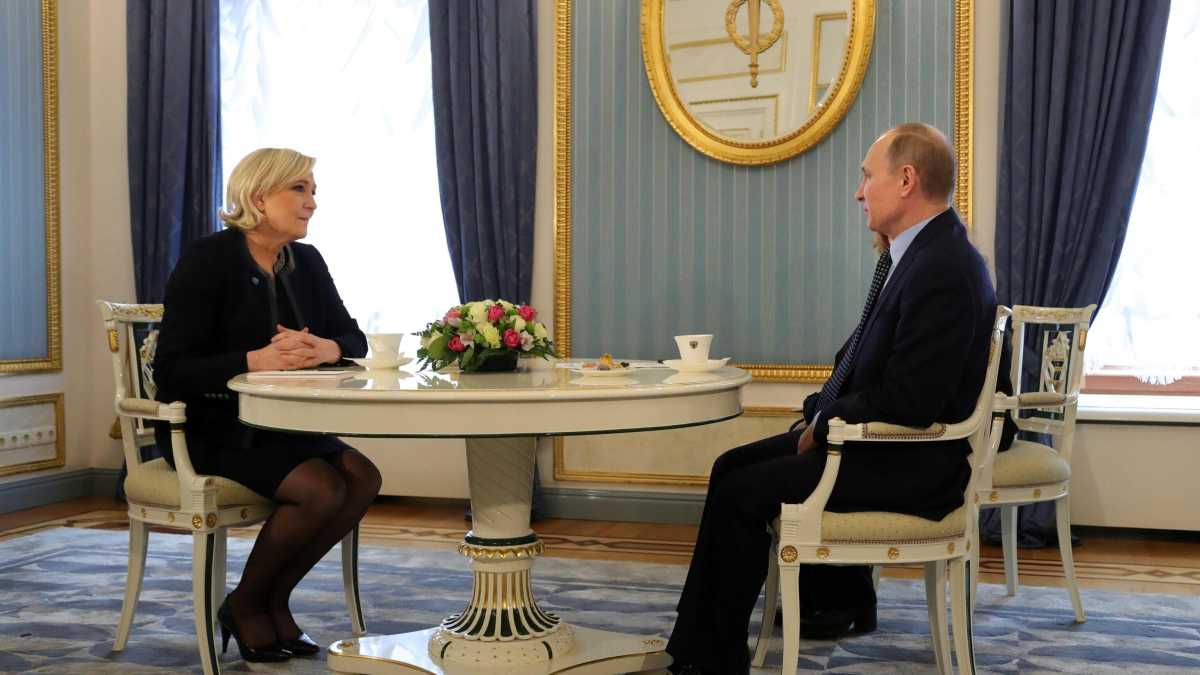 Immagine di La fedeltà di Le Pen a Putin