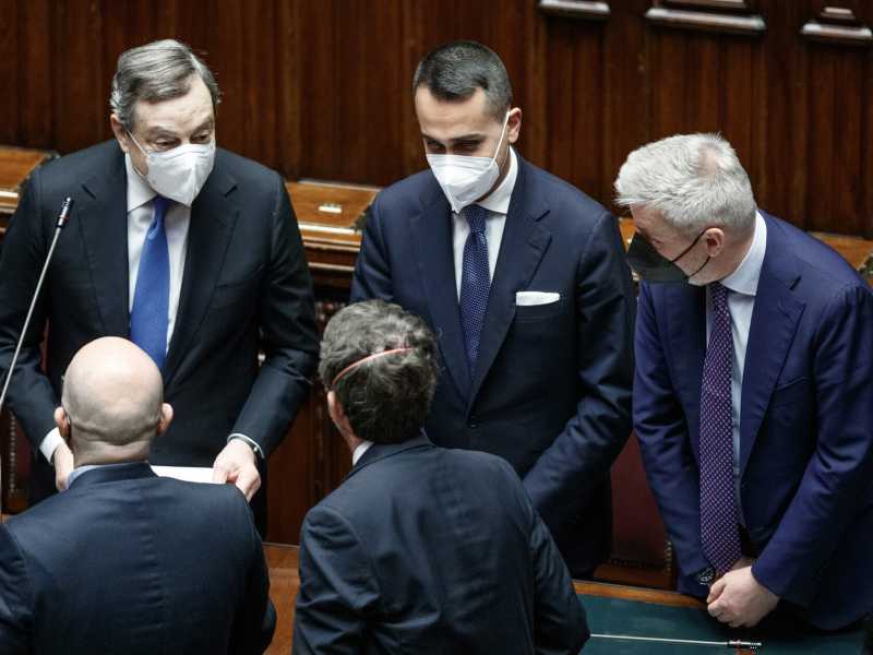 Draghi ribadisce sostegno all'Ucraina, ma in Parlamento è sempre il Donbas