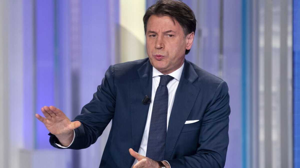 Immagine di Conte porta il M5s in ritiro al Centro scout fra pacifismo e guerra al governo