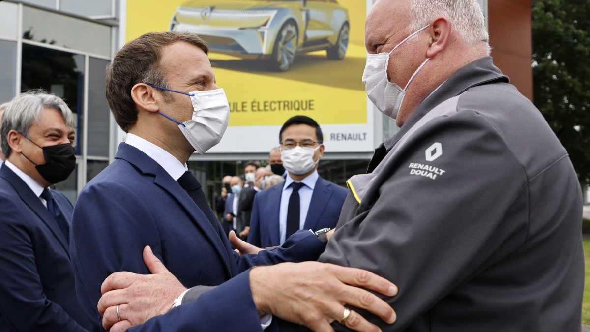 Immagine di Zelensky contro le aziende francesi