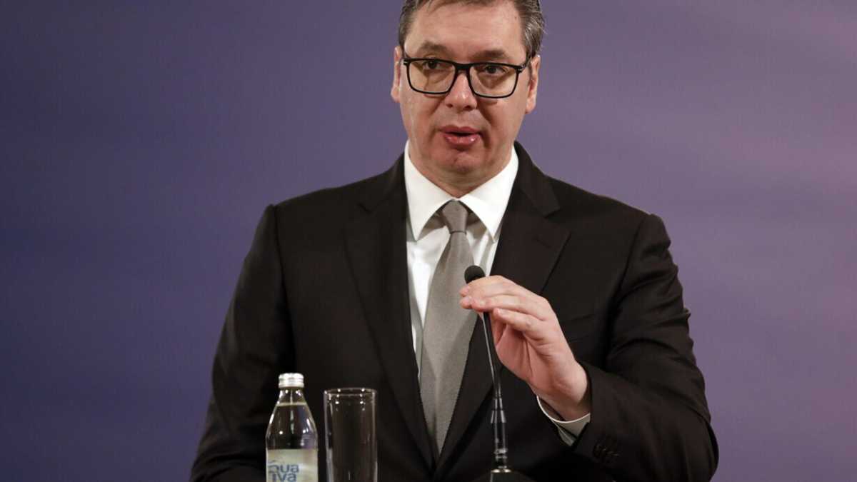 Immagine di Vucic dice di volere l’Ue, ma russizza la Serbia