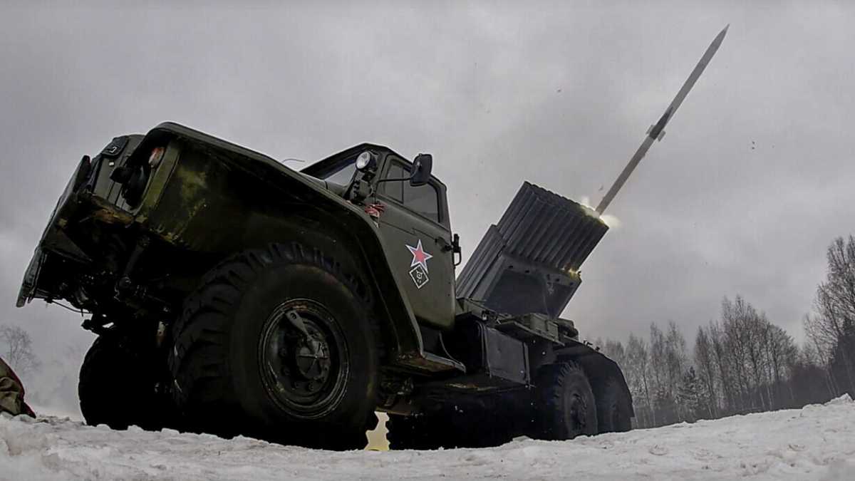 Immagine di Da sfondatori a sfondati, i soldati russi non passano e bombardano. 1 su 5 è fuori combattimento