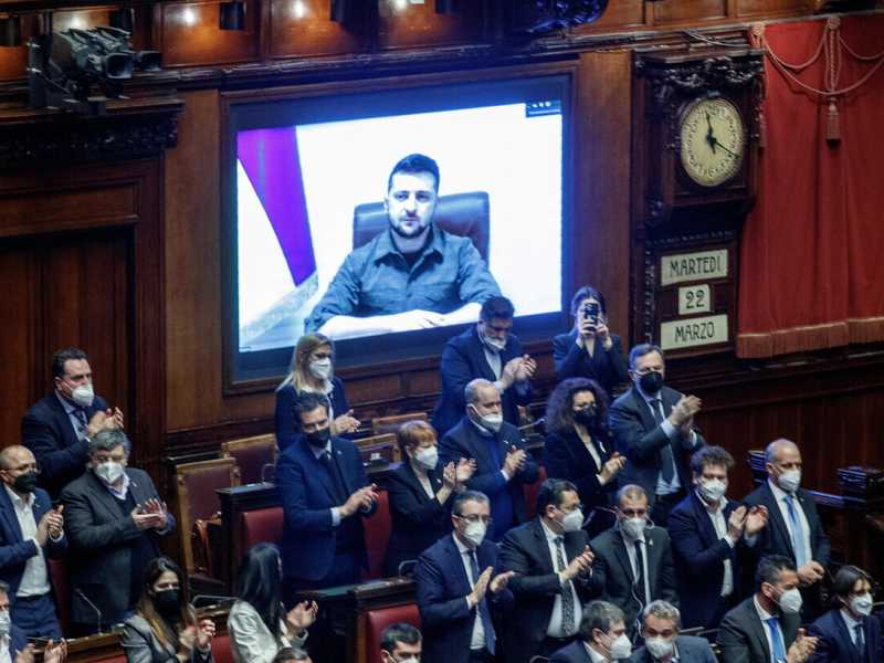 Stare con l'Ucraina "se", ma "ma"