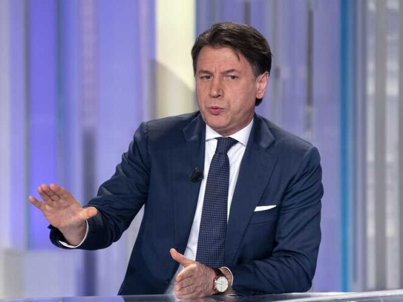 Conte porta il M5s in ritiro al Centro scout fra pacifismo e guerra al governo