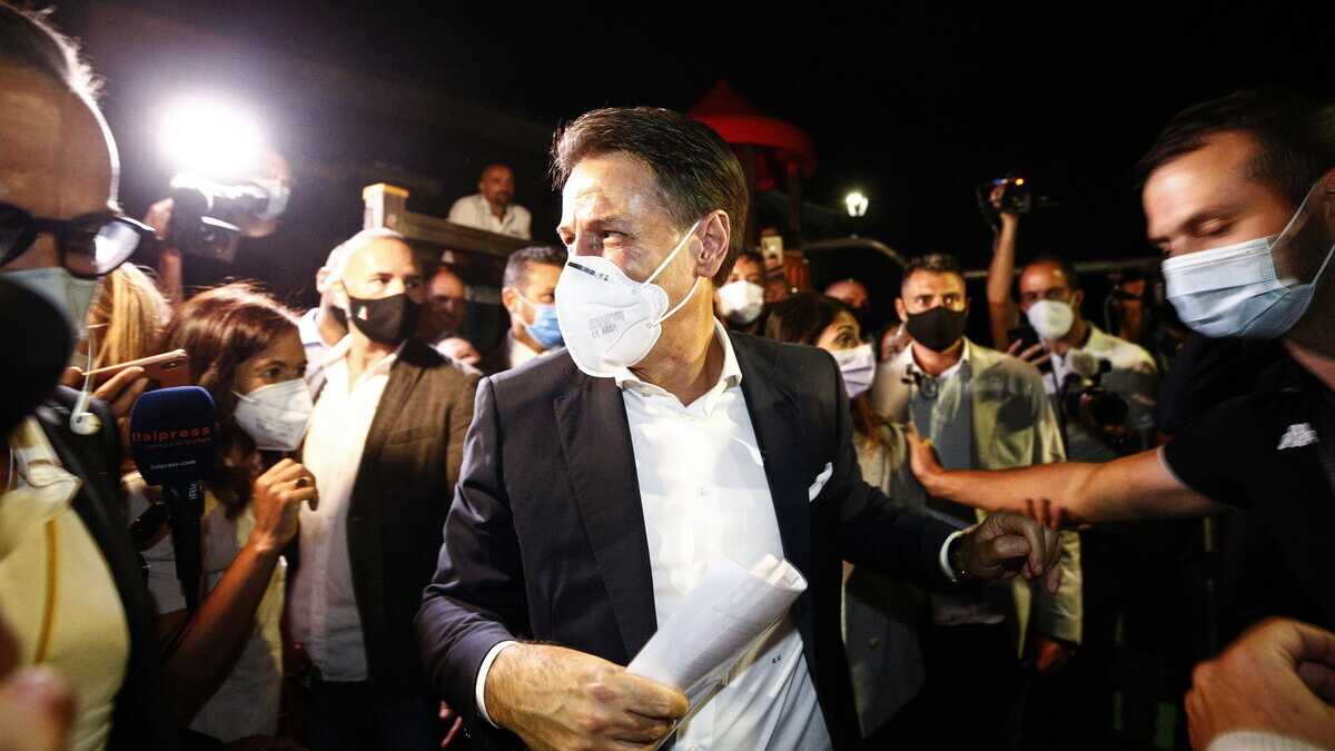 Immagine di Ucraina, Conte a Draghi: “No all'incremento delle spese militare o non votiamo il Def e cade tutto”