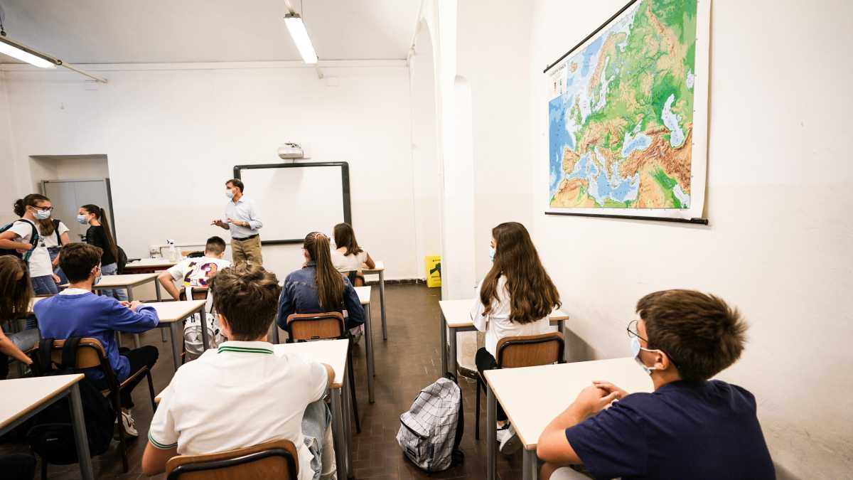 Immagine di Insegnanti pagati per non lavorare: e dove sarebbe la novità?