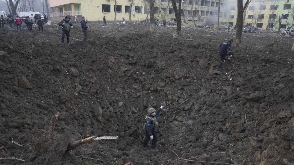Immagine di Nel sud ucraini stanno ricacciando gli invasori da dove sono venuti, ma intanto Mariupol cade