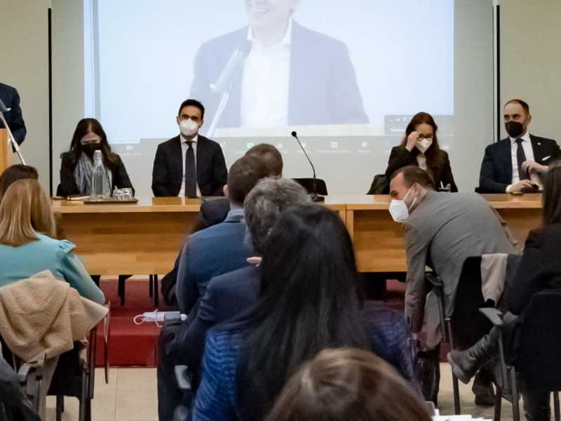 "Piegheremo Draghi". Ecco le truppe di Conte. Che oggi vede il premier