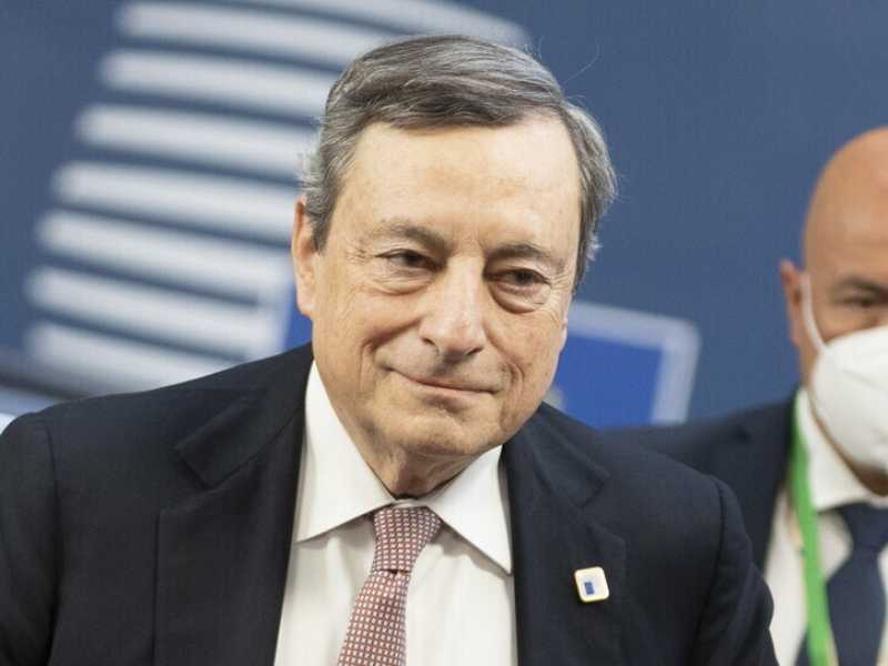 La telefonata Draghi-Putin: uno cerca la pace, l'altro pensa ai rubli