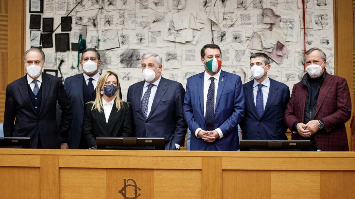 Immagine di Dalla guerra in Ucraina, la destra esce a pezzi. Con qualche differenza