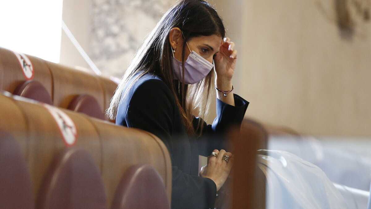 Immagine di L’ex sindaca Virginia Raggi fa indirettamente litigare (di nuovo) Italia Viva e Azione