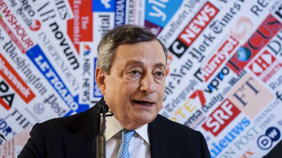 Immagine di Draghi tra minacce vere e verosimili. Putin chiede rubli, Conte vuole il voto. Allarme giustizia