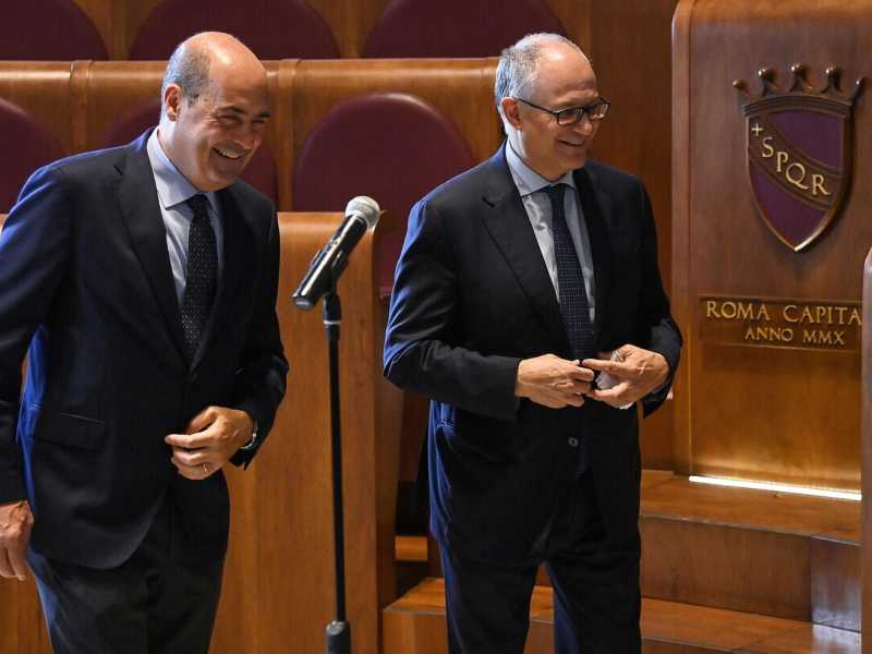 Il presidente del Lazio Nicola Zingaretti e il sindaco di Roma Roberto Gualtieri (Ansa)