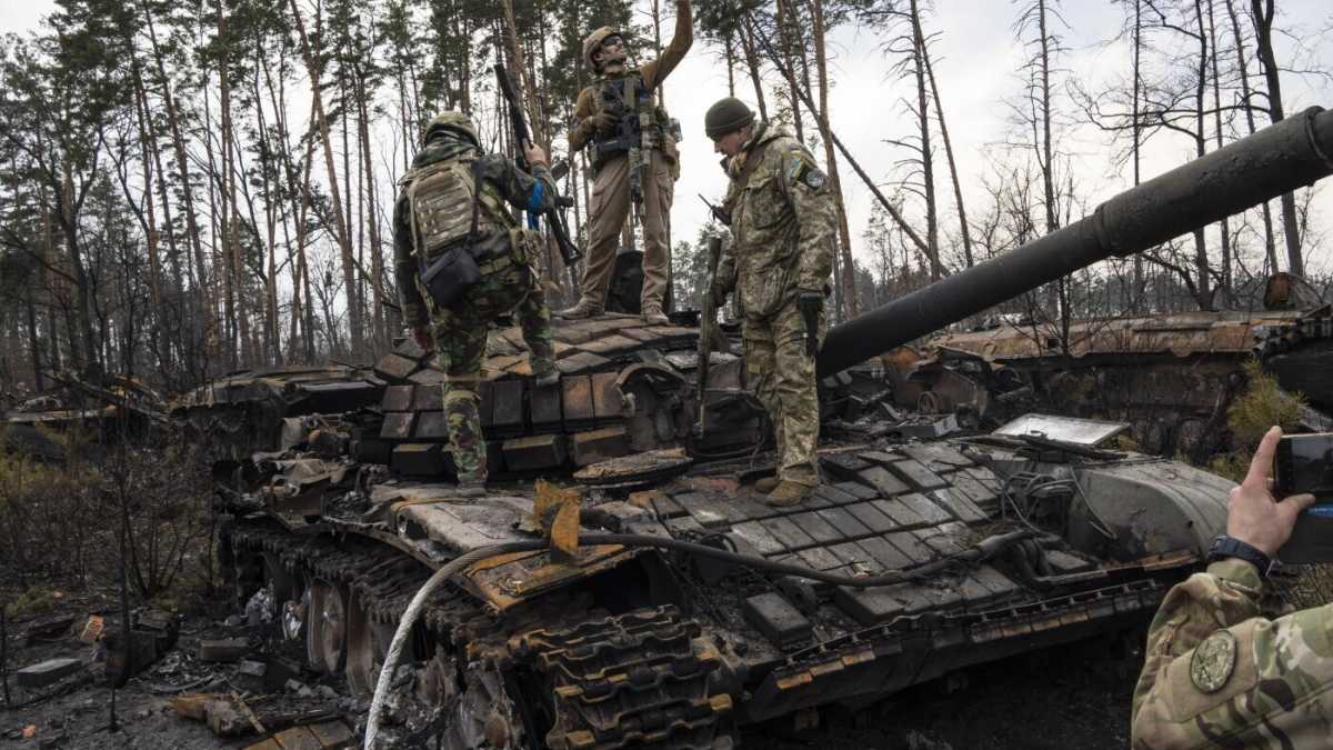 Immagine di Putin ha accumulato un bottino al sud dell'Ucraina che non restituirà
