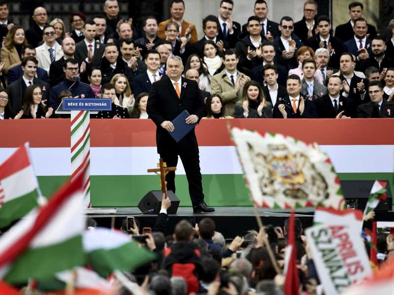 Orbán sempre più solo in Ue s'appresta a governare ancora il suo paese
