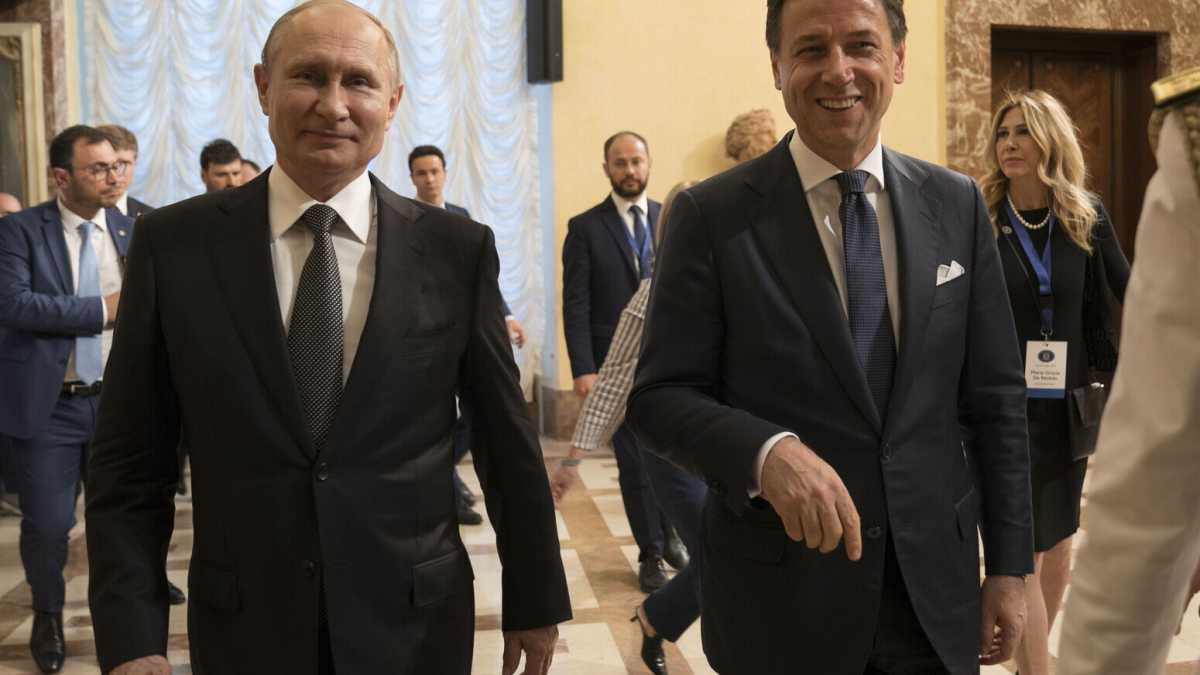 Immagine di Giuseppe Conte, l'avvocato di Vlad