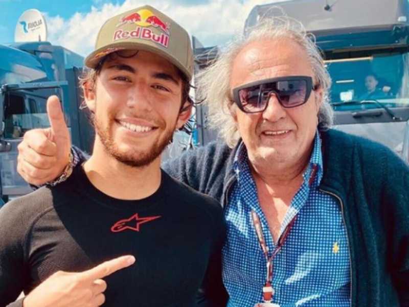 Carlo Pernat è un’istituzione del Motomondiale dove è stato manager di Rossi, Capirossi, Biaggi, Locatelli, Iannone. Ora assiste Enea Bastianini che ha vinto la prima gara della stagione con il Team Gresini ora gestito dalla moglie (foto Instagram Pernat) <br />