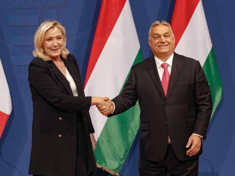 A Parigi c’è paura di Le Pen e ci si guarda allo specchio con Budapest