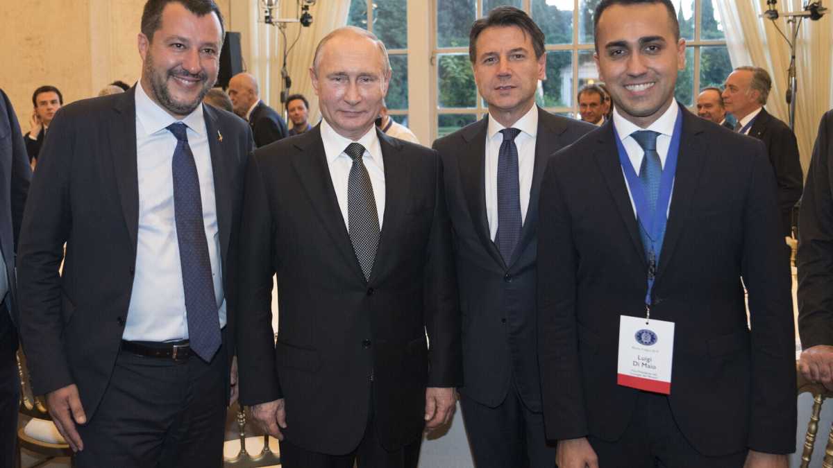 Immagine di Il paradosso da schiaffi degli utili idioti del putinismo