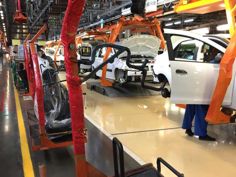 Le sanzioni affondano l'industria russa