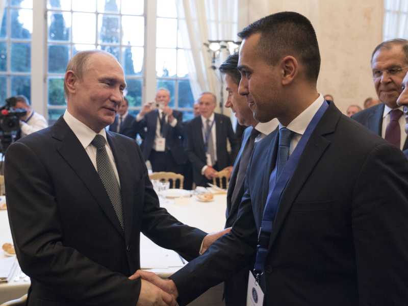 Luigi di Maio e Vladimir Putin a Villa Madama (LaPresse/Filippo Attili)<br />