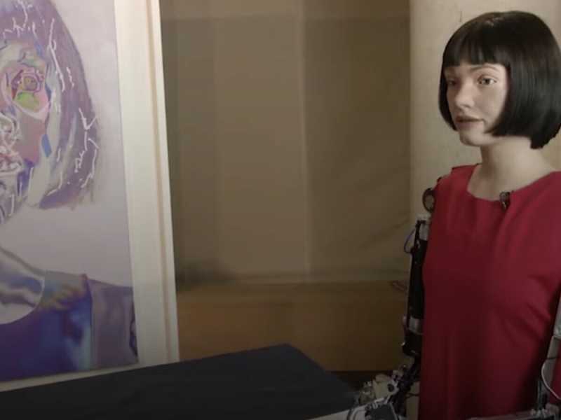 Ai-Da, o come una pittrice robot può trasformarsi in un artista impegnato
