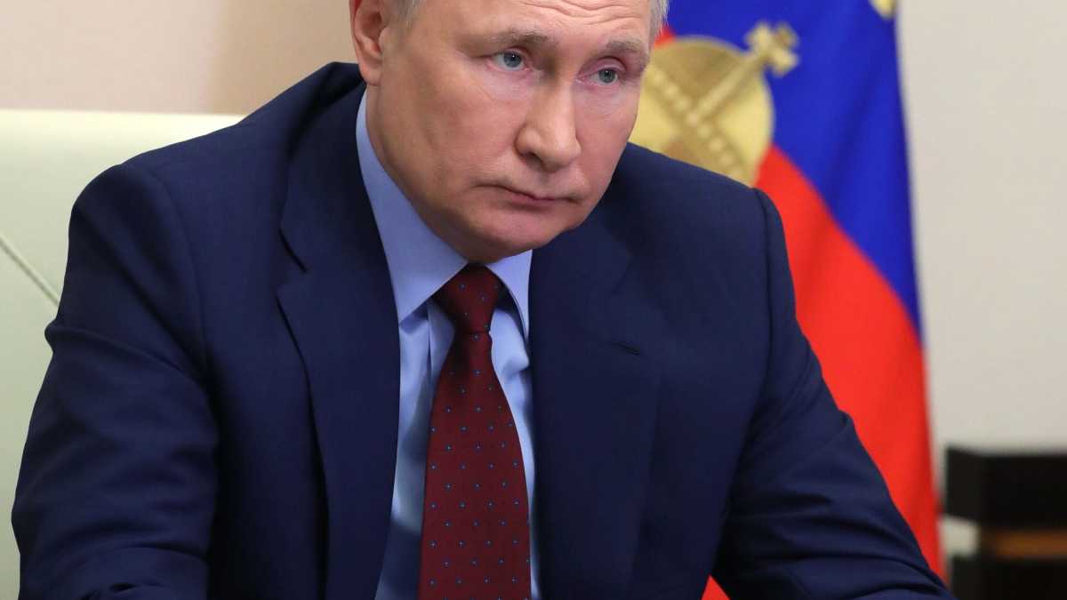Immagine di La Russia è una pompa di benzina, da sanzionare