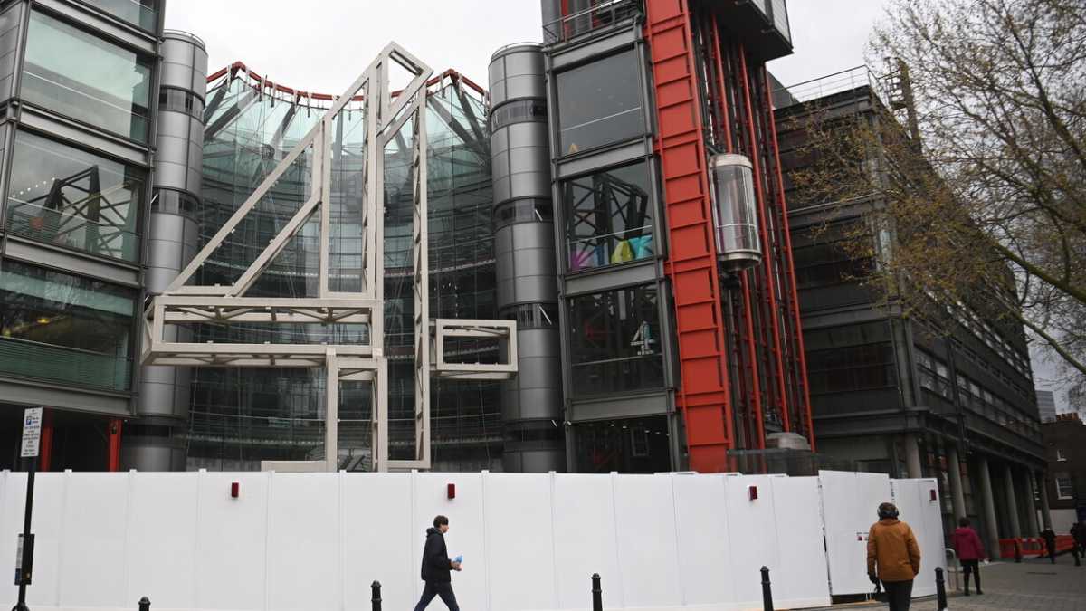 Immagine di Com’è che ora il governo inglese si è messo in testa di vendere Channel 4