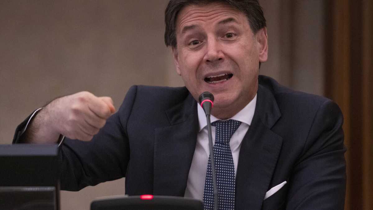 Immagine di Conte, supercazzole e manichei
