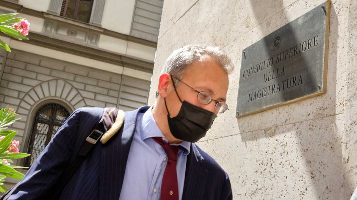 Immagine di Il sarcasmo dei pm di Brescia contro l'assoluzione di Storari per i verbali dati a Davigo