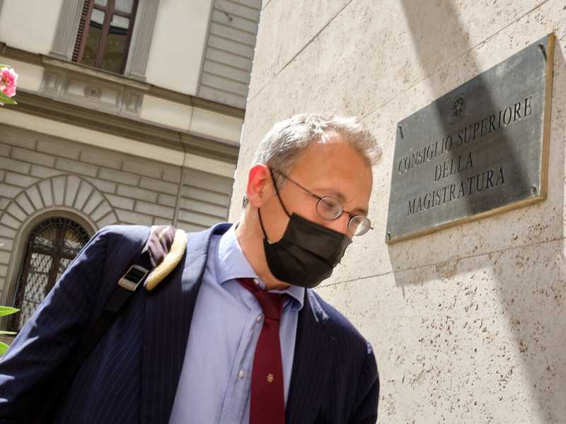 Il sarcasmo dei pm di Brescia contro l'assoluzione di Storari per i verbali dati a Davigo