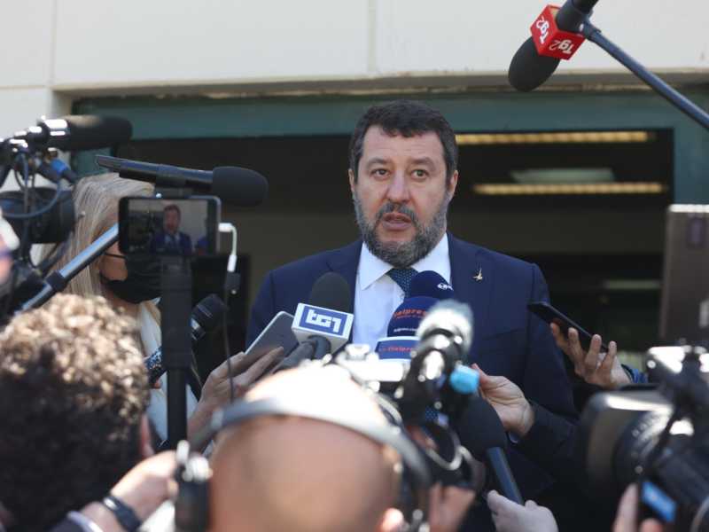 Processo Open Arms, Salvini accusato da medici e psicologi: “I profughi erano in gravi condizioni”