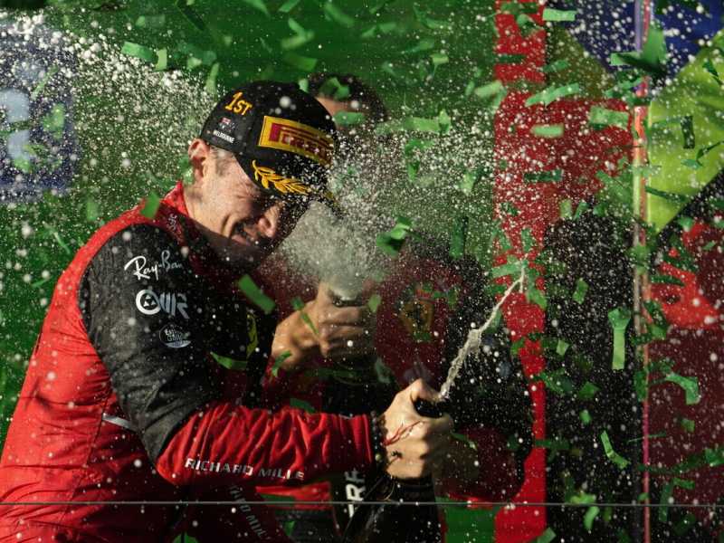 Leclerc in stato di grazia. A Melbourne la Ferrari vince ancora