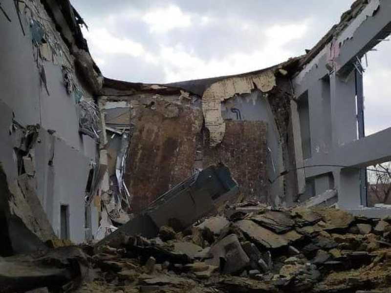 Guerra Russia-Ucraina: La Francia espelle sei spie russe. Il cancelliere austriaco da Putin: "Colloquio duro"